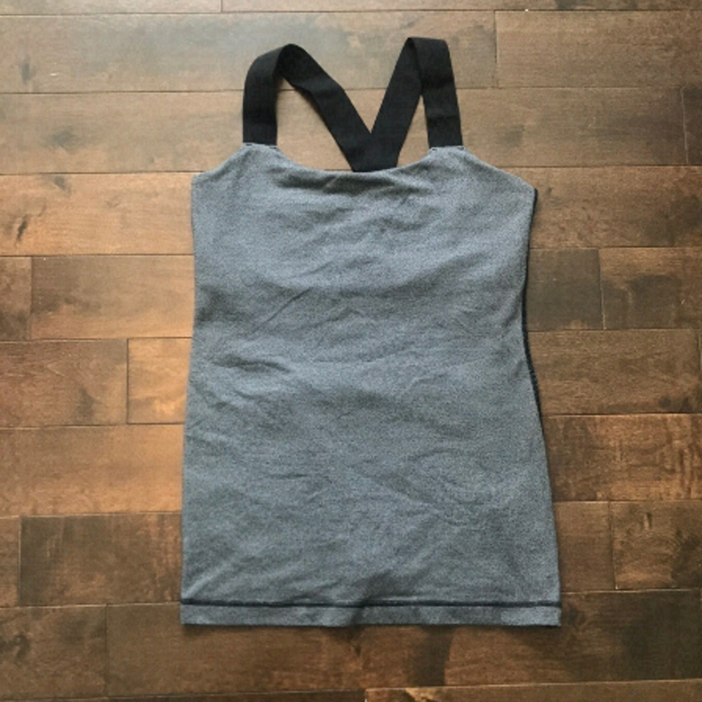 lululemon Inner Awareness Tank Size 6 - Picture 1 of 10
